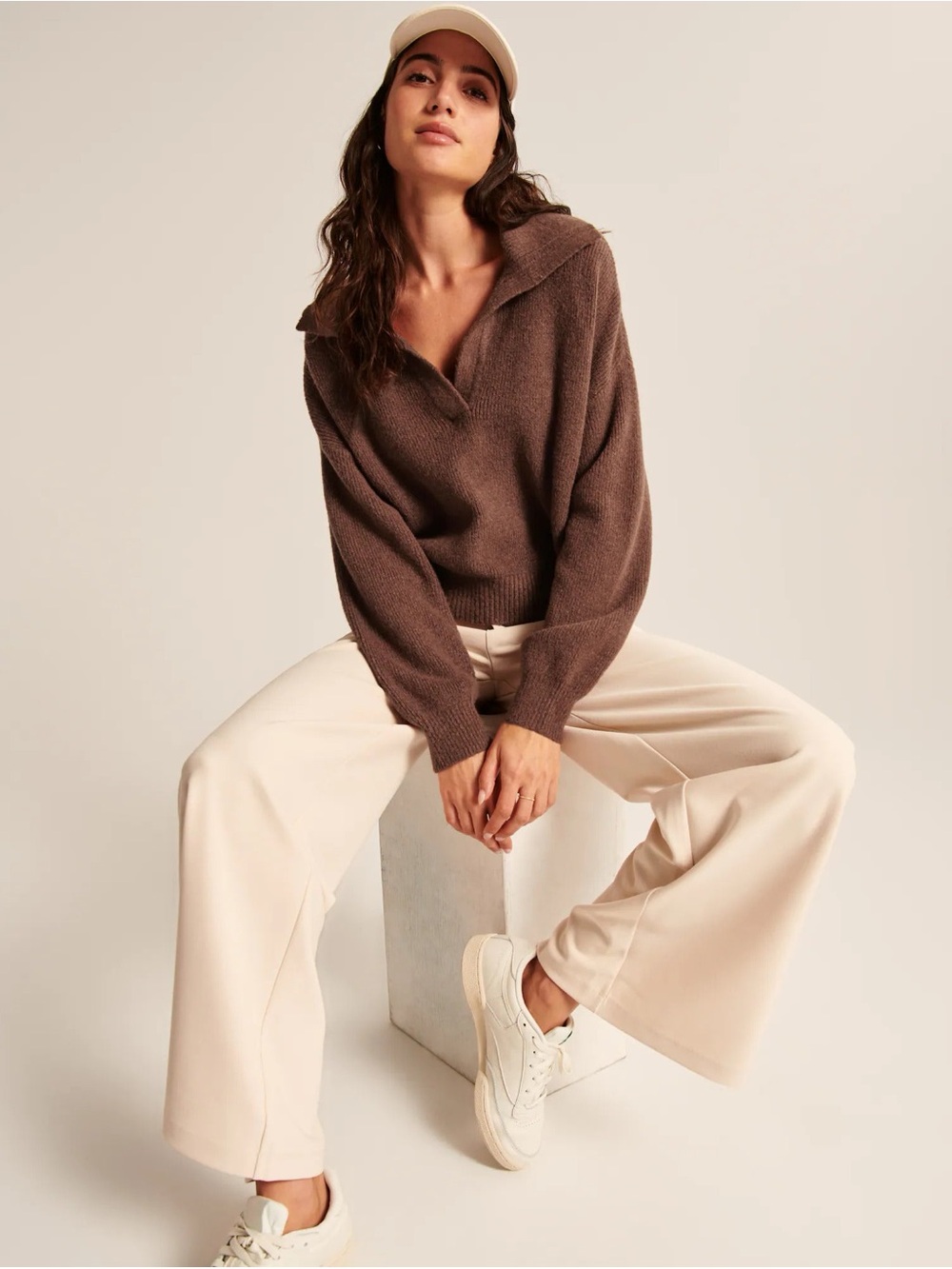 Abercrombie & Fitch Ivory V-Neck Collared Knit Sweater - Picture 7 of 7